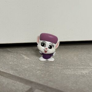 Disney Doorables Series 11 Miss Bianca from The Rescuers